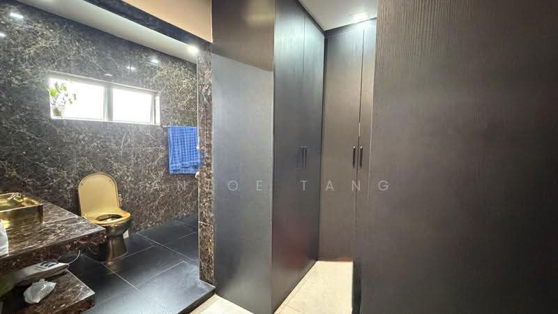 Rumah Berkembar untuk Dijual di Kota Kemuning (Shah Alam) - Anjoe Tang - Bathroom - PropertyGuru.com.my