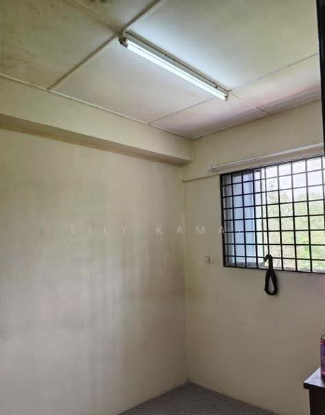Flat for Sale at Flat Taman Rinting - Lily Kamal - Interior - PropertyGuru.com.my