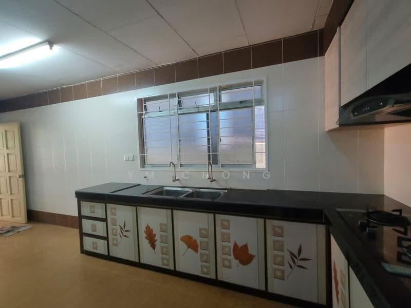 Rumah Berkembar untuk Dijual di Taman Tasik Utama (Bukit Katil) - YM Chong - Kitchen - PropertyGuru.com.my