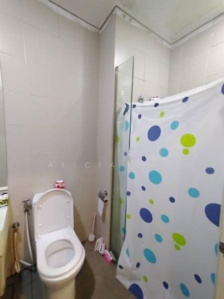 Kediaman Servis untuk Dijual di i-Suite @ i-City - Alicia Soo - Bathroom - PropertyGuru.com.my