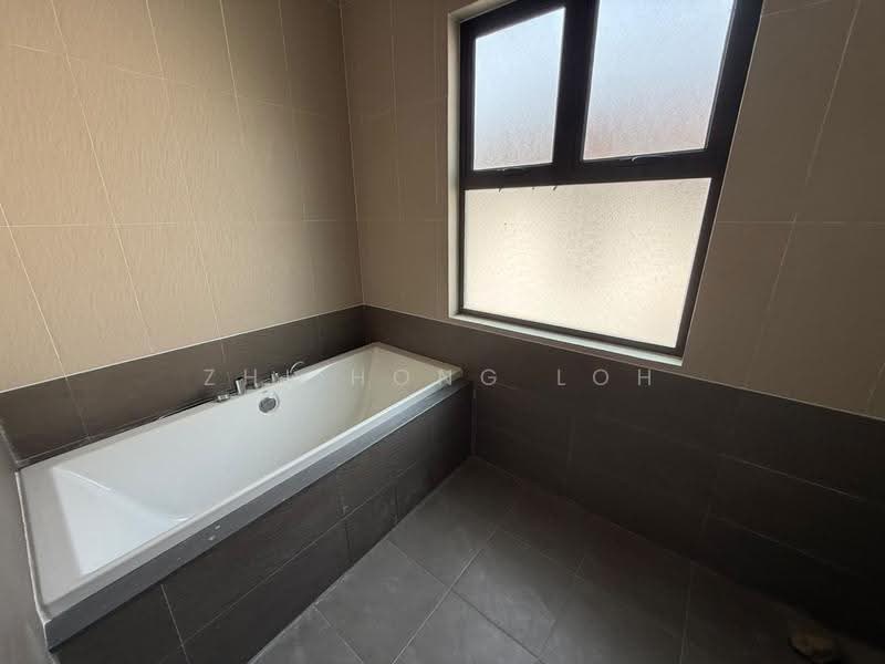 Rumah Banglo untuk Disewa di Ampang (Selangor) - Zhi Hong Loh - Bathroom - PropertyGuru.com.my