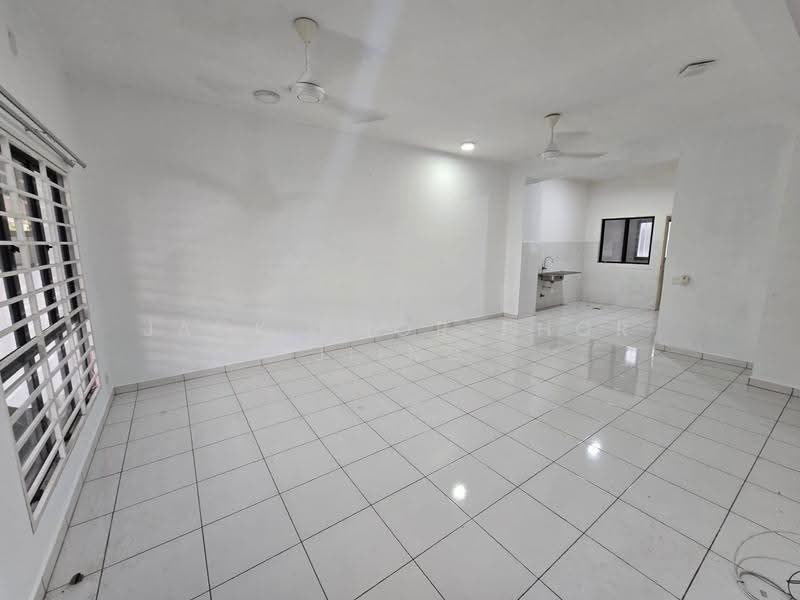 2-storey Terraced House for Rent in Setia Alam (Selangor) - Jack Khor Phor Jiing - Kitchen - PropertyGuru.com.my