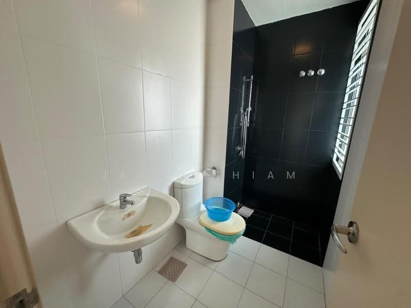 Semi-Detached House for Sale in Kajang 2 (Kajang) - Jason Chiam - Bathroom - PropertyGuru.com.my