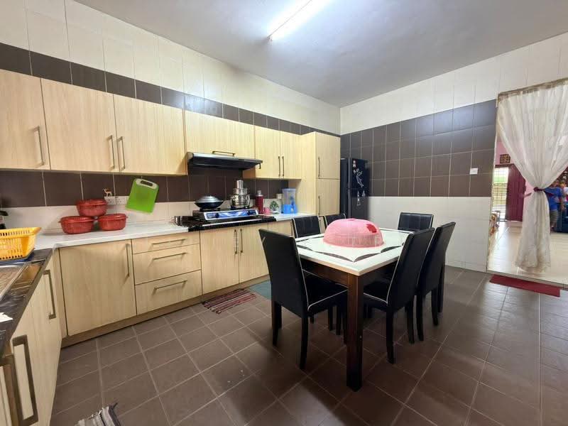 2-storey Terraced House for Sale in Taman Suria Selayang (Selayang) - Liliey Fitri - Kitchen - PropertyGuru.com.my