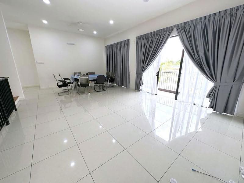 Semi-Detached House for Sale in Bandar Sungai Long (Selangor) - Kew . - Dining Room - PropertyGuru.com.my