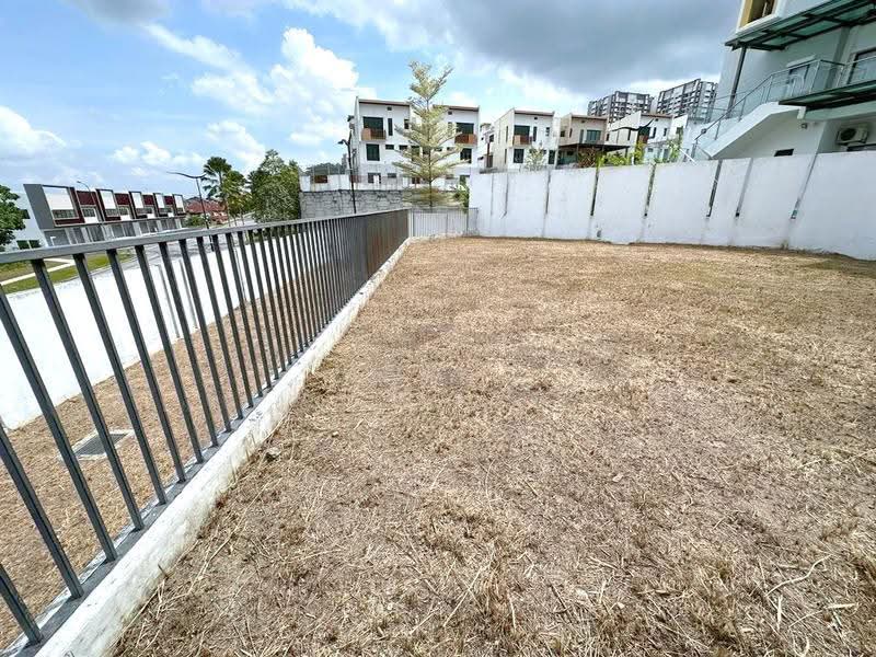 Semi-Detached House for Sale in Bandar Sungai Long (Selangor) - Kew . - PropertyGuru.com.my