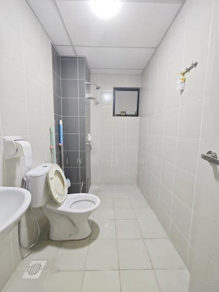 Pangsapuri untuk Disewa di Seruling Apartment - Bing Bing - Bathroom - PropertyGuru.com.my