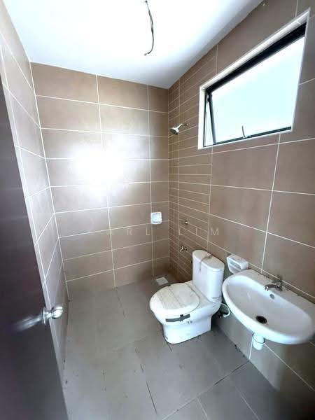 Semi-Detached House for Sale in Bandar Dato Onn (Tebrau) - Karl Lim - Bathroom - PropertyGuru.com.my