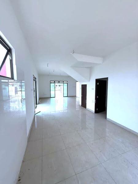 Semi-Detached House for Sale in Bandar Dato Onn (Tebrau) - Karl Lim - Living Room - PropertyGuru.com.my