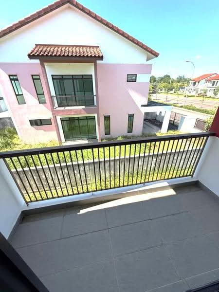 Semi-Detached House for Sale in Bandar Dato Onn (Tebrau) - Karl Lim - Exterior - PropertyGuru.com.my