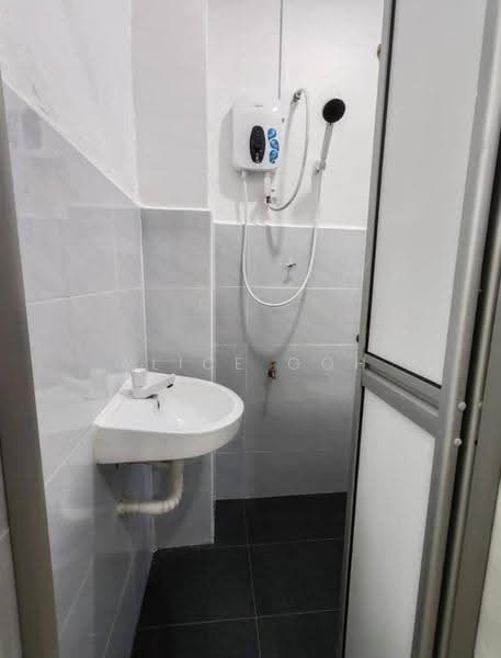 Rumah Teres 2-Tingkat untuk Dijual di Taman Skudai Baru (Skudai) - Alice Goh - Bathroom - PropertyGuru.com.my