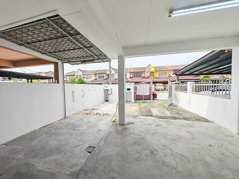 2-storey Terraced House for Sale in Bandar Kinrara Seksyen 1 (Bandar Kinrara) - Chow Kok Toong - Exterior - PropertyGuru.com.my