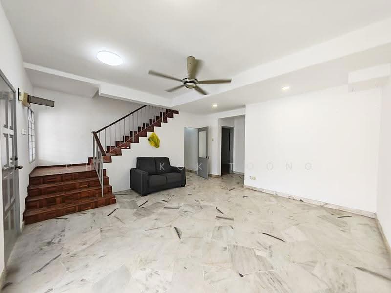 2-storey Terraced House for Sale in Bandar Kinrara Seksyen 1 (Bandar Kinrara) - Chow Kok Toong - Living Room - PropertyGuru.com.my
