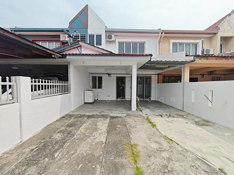 2-storey Terraced House for Sale in Bandar Kinrara Seksyen 1 (Bandar Kinrara) - Chow Kok Toong - Exterior - PropertyGuru.com.my