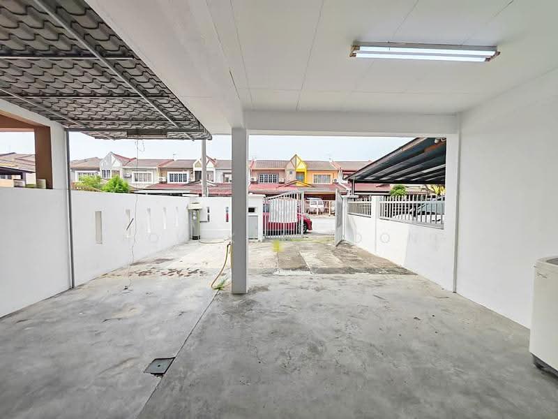 2-storey Terraced House for Sale in Bandar Kinrara Seksyen 1 (Bandar Kinrara) - Chow Kok Toong - Exterior - PropertyGuru.com.my