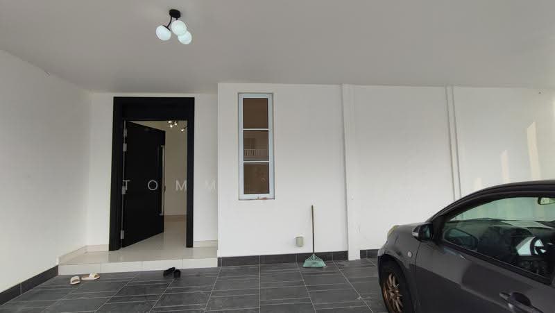 Semi-Detached House for Rent in Eco Majestic (Semenyih) - TOMMY CHIENG - Entrance - PropertyGuru.com.my