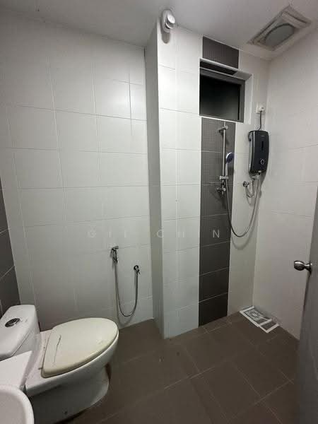 Kondominium untuk Disewa di Parkview Residence - Gil Chin - Bathroom - PropertyGuru.com.my