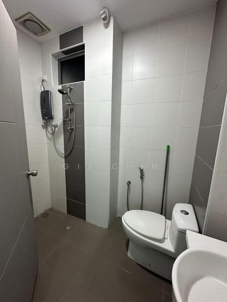 Kondominium untuk Disewa di Parkview Residence - Gil Chin - Bathroom - PropertyGuru.com.my