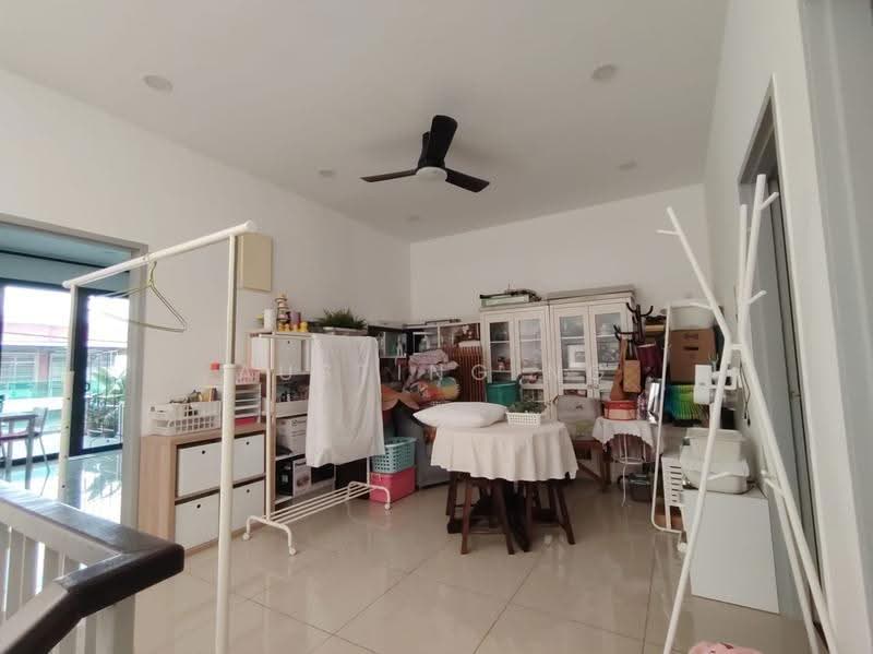 2-storey Terraced House for Sale in Bandar Indahpura (Kulai) - Austing Ng - Living Room - PropertyGuru.com.my