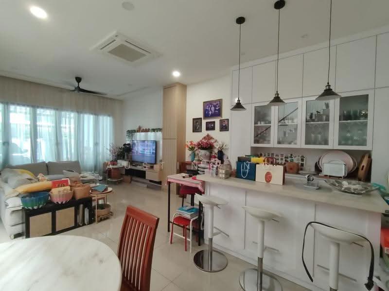 2-storey Terraced House for Sale in Bandar Indahpura (Kulai) - Austing Ng - Living Room - PropertyGuru.com.my