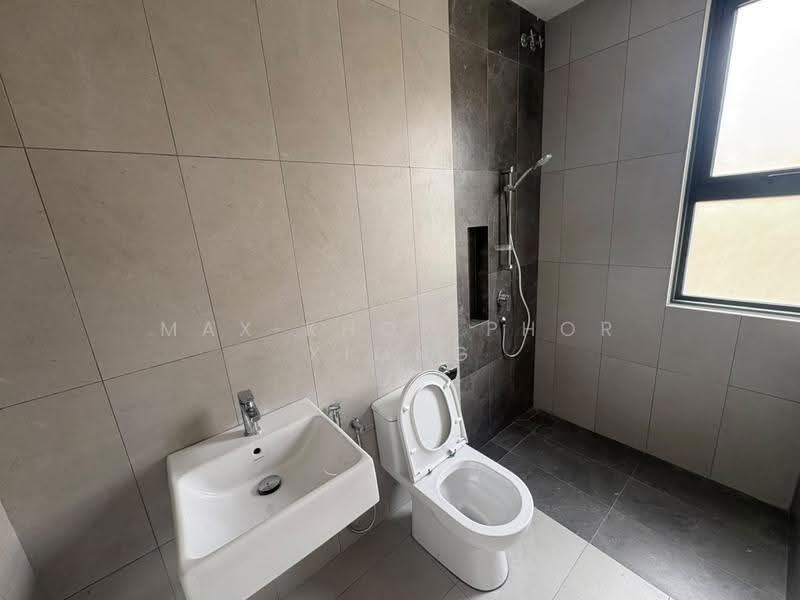 2-storey Terraced House for Rent in Sungai Buloh (Selangor) - Max Khor Phor xiong - Bathroom - PropertyGuru.com.my