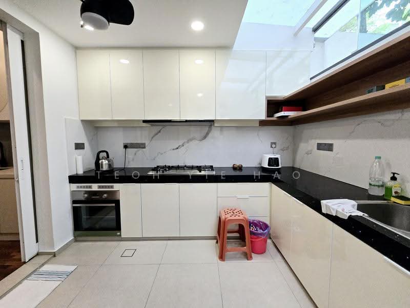 4-storey Terraced House for Rent in Bukit Kiara (Kuala Lumpur) - Teoh Yie Hao - Kitchen - PropertyGuru.com.my