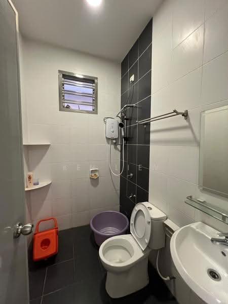 1-storey Terraced House for Rent in Bandar Putra Kulai (Kulai) - Ken Liew - Bathroom - PropertyGuru.com.my