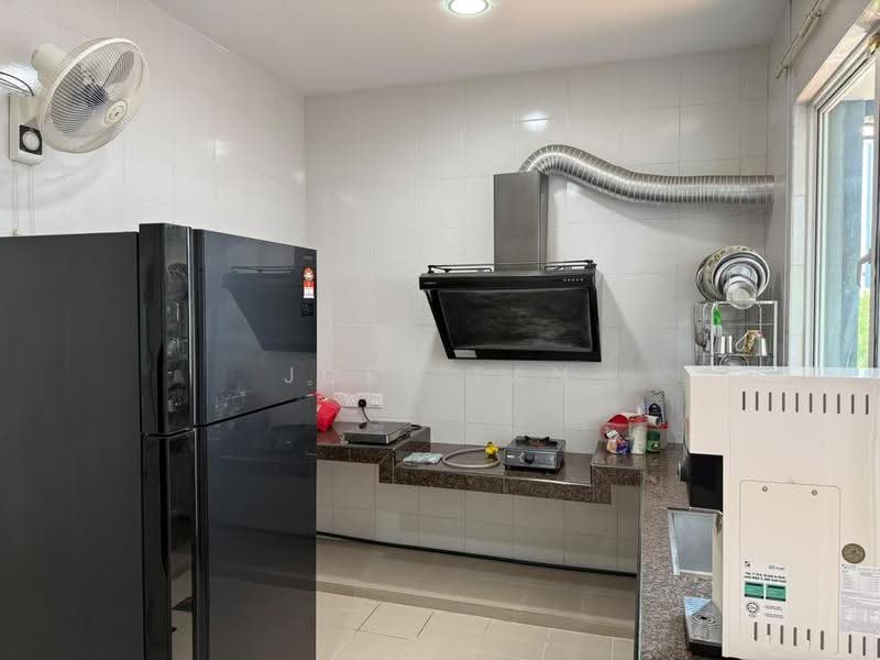 Bungalow House for Rent in Klang (Selangor) - Joel Tan - Kitchen - PropertyGuru.com.my