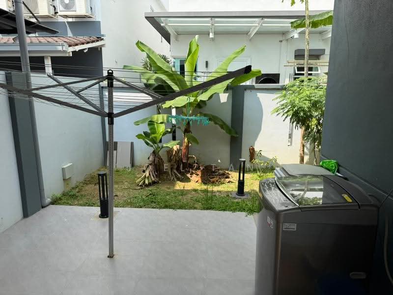 Bungalow House for Rent in Klang (Selangor) - Joel Tan - Exterior - PropertyGuru.com.my