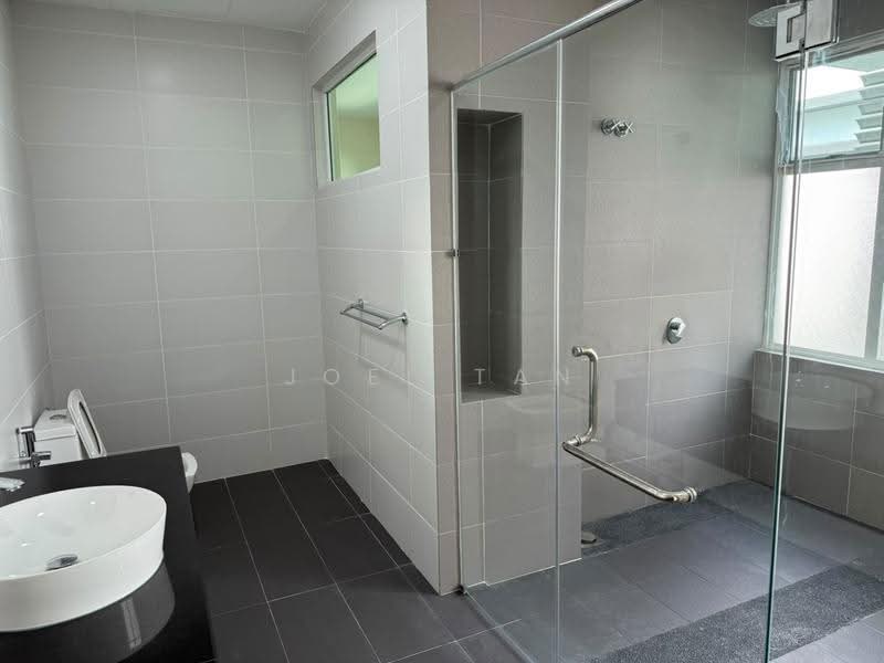 Bungalow House for Rent in Klang (Selangor) - Joel Tan - Bathroom - PropertyGuru.com.my