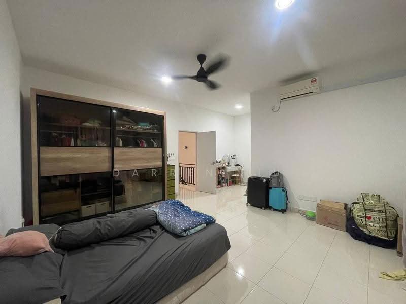 Rumah Teres untuk Dijual di Taman Bestari Perdana (Pasir Gudang) - Darren Siu - Bedroom - PropertyGuru.com.my