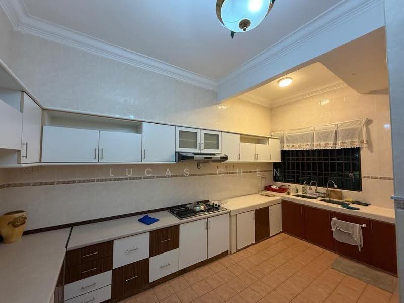 2.5-storey Terraced House for Sale in Meru Valley (Ipoh) - Lucas Chen - Kitchen - PropertyGuru.com.my