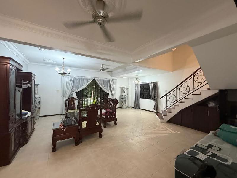 2.5-storey Terraced House for Sale in Meru Valley (Ipoh) - Lucas Chen - Living Room - PropertyGuru.com.my