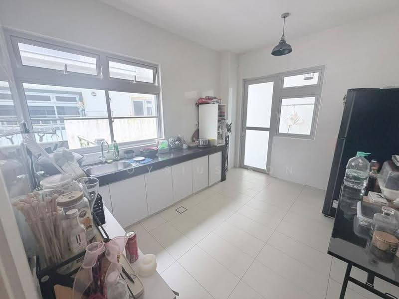 Cluster House for Rent in Taman Ekoflora (Johor Bahru) - Aloysius Son - Kitchen - PropertyGuru.com.my