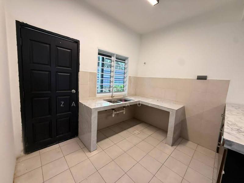 Rumah Teres 2-Tingkat untuk Dijual di Sungai Buloh (Selangor) - Zann Fauzan - Kitchen - PropertyGuru.com.my