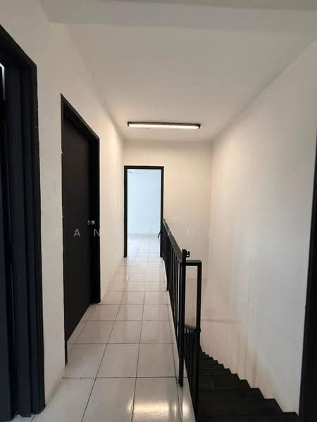 Rumah Teres 2-Tingkat untuk Dijual di Sungai Buloh (Selangor) - Zann Fauzan - Corridor - PropertyGuru.com.my
