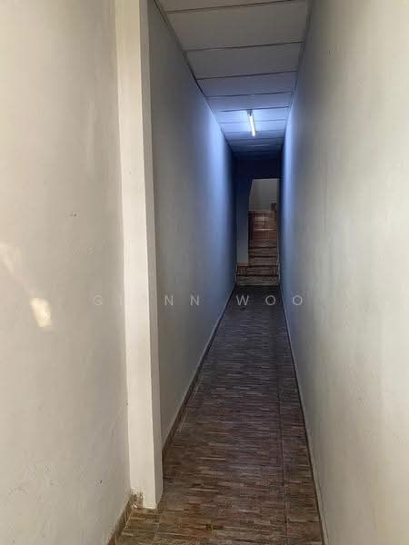 Shop / Office for Rent in Taman Abad (Johor Bahru) - Glenn Woo - Corridor - PropertyGuru.com.my