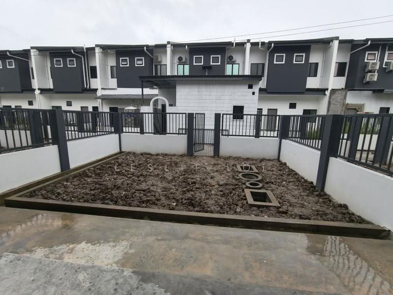 2-storey Terraced House for Sale in Petra Jaya (Kuching) - Leslie Loi - Exterior - PropertyGuru.com.my
