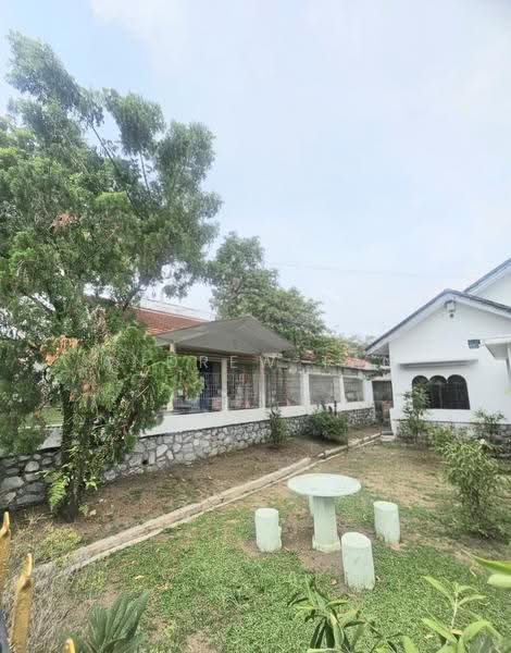 Bungalow House for Sale in Seksyen 4 (Petaling Jaya) - Andrew Tan - Exterior - PropertyGuru.com.my