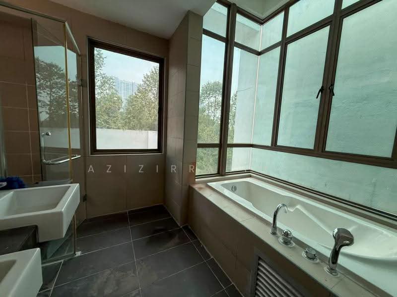 Rumah Teres 3-Tingkat untuk Dijual di Cyberjaya (Selangor) - Azizirrahim . - Bathroom - PropertyGuru.com.my