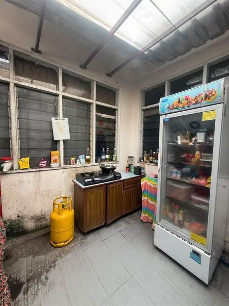 Shop for Sale in Taman Senai Utama (Kulai) - Jun Xiong Tan - Kitchen - PropertyGuru.com.my