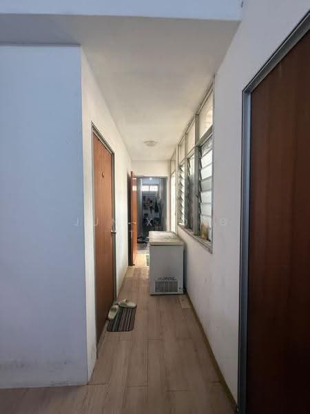 Shop for Sale in Taman Senai Utama (Kulai) - Jun Xiong Tan - Corridor - PropertyGuru.com.my