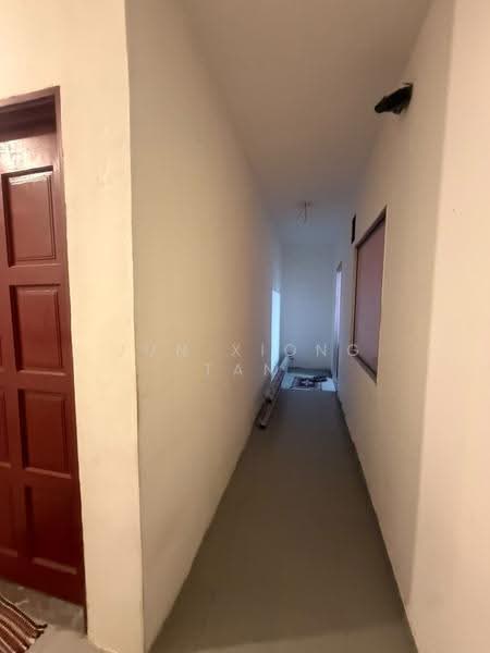Shop for Sale in Taman Senai Utama (Kulai) - Jun Xiong Tan - Corridor - PropertyGuru.com.my