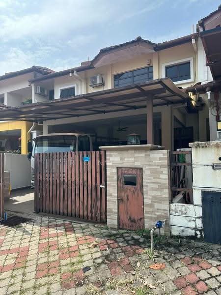 2-storey Terraced House for Rent in Bandar Kinrara (Selangor) - Tron Wan - Exterior - PropertyGuru.com.my