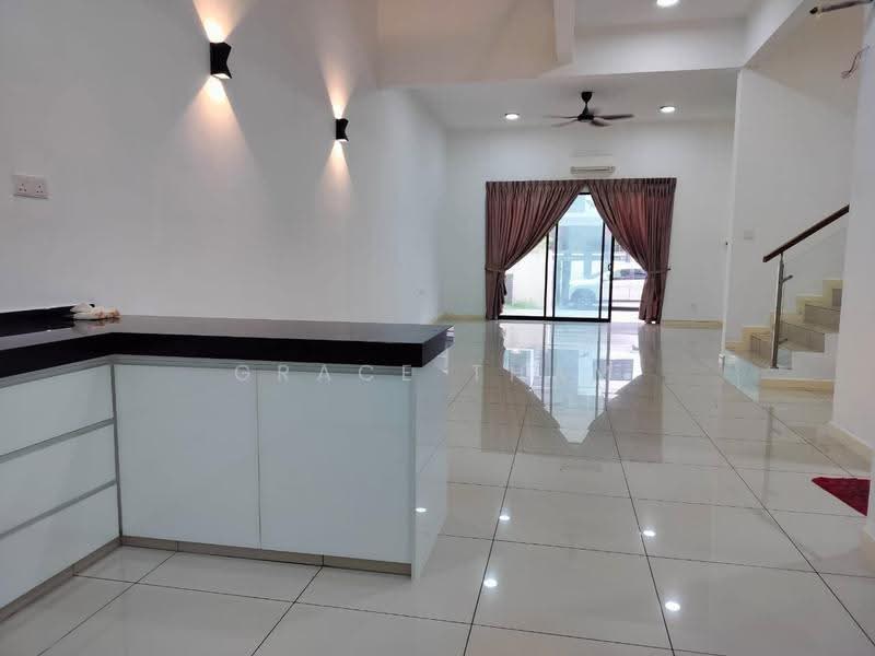 3-storey Terraced House for Rent in Puchong (Selangor) - Grace Tham - Living Room - PropertyGuru.com.my