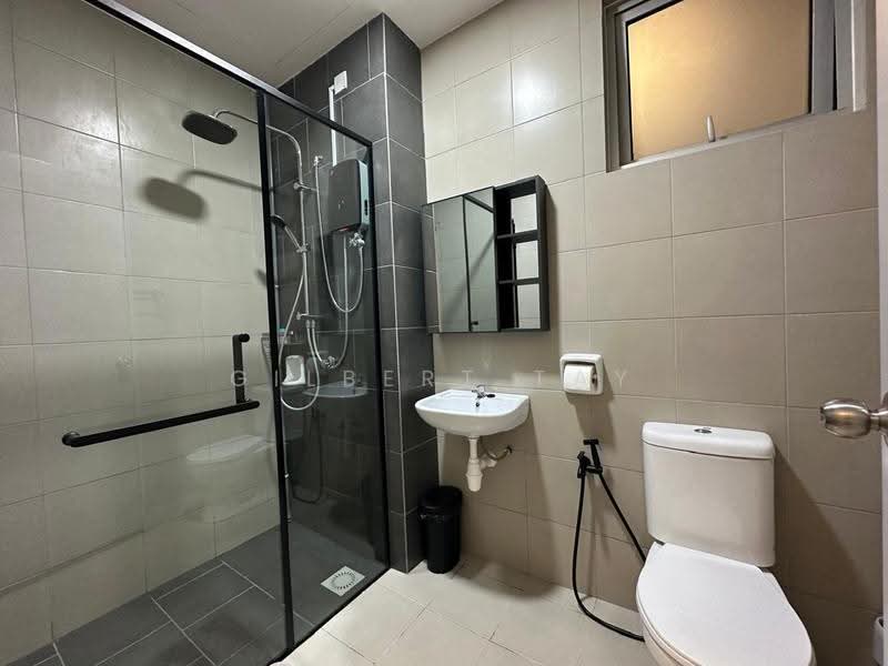 Kediaman Servis untuk Disewa di SkyLake Residence - Gilbert Tay - Bathroom - PropertyGuru.com.my