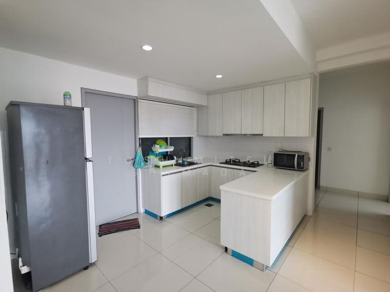 Service Residence for Sale at Residences @ 1 Tebrau - Toshimitsu Shimada - Kitchen - PropertyGuru.com.my