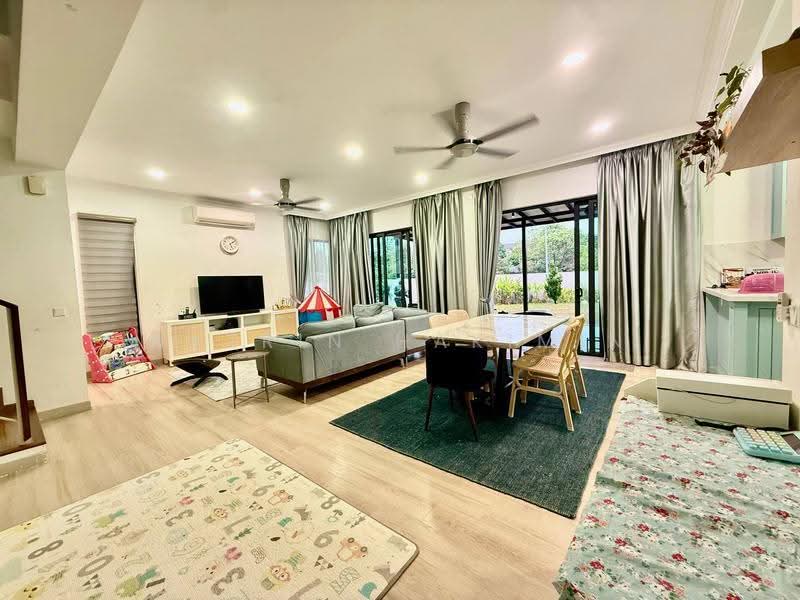 Terraced House for Sale in Elmina West (Sungai Buloh) - Nazrin Hakimin - Living Room - PropertyGuru.com.my