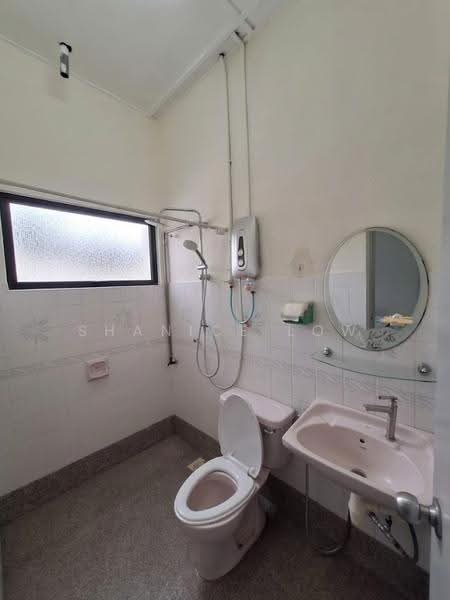 2-storey Terraced House for Rent in BANDAR PUCHONG JAYA (Puchong) - Shanice Low - Bathroom - PropertyGuru.com.my