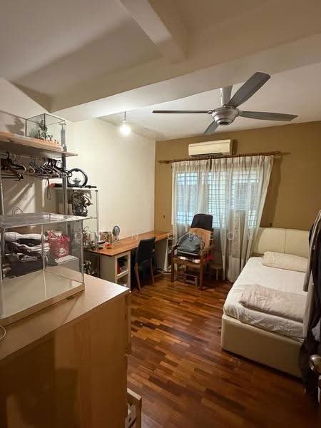 2.5-storey Terraced House for Sale in Bandar Putra Permai (Seri Kembangan) - Jovin Cheor - Bedroom - PropertyGuru.com.my